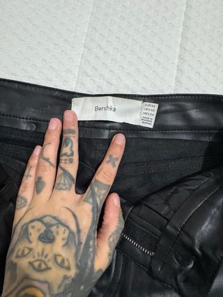 Pantaloni Bershka ecopelle neri