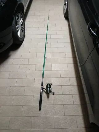 Canna da pesca 2.40m con mulinello