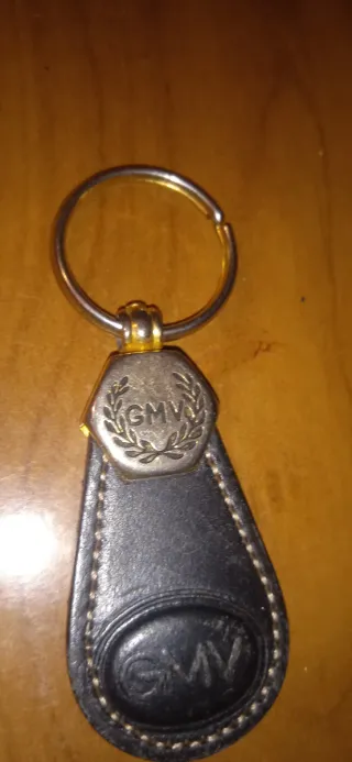 Portachiavi in pelle GMV