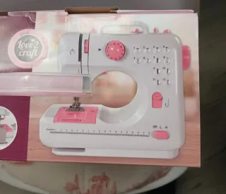 Máquina de coser love2craft
