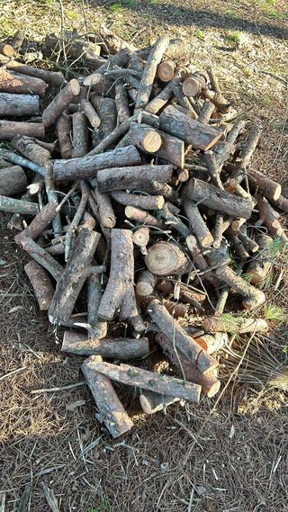 Leña para chimenea o barbacoa