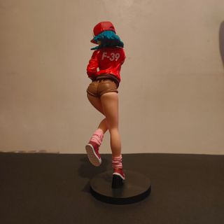 Figura Dragon Ball Bulma com Chapéu