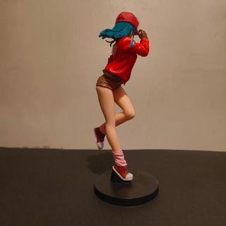 Figura Dragon Ball Bulma com Chapéu