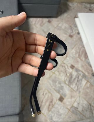 Gafas de sol Louis Vuitton negras. Sin caja.