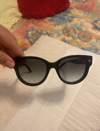 Gafas de sol Louis Vuitton negras. Sin caja.