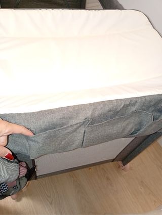 Parque cuna Kinderkraft gris y rosa