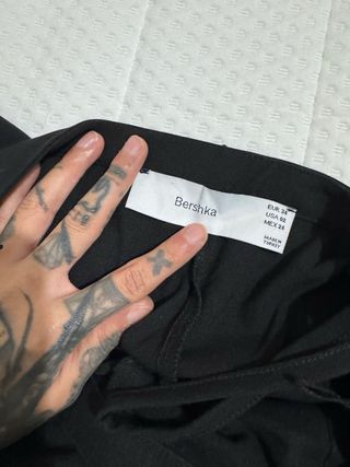 Pantaloni neri Bershka
