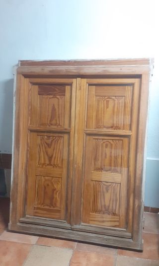 Ventana de madera