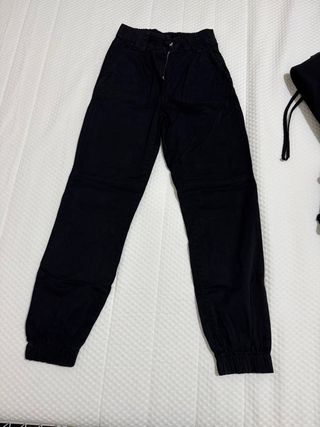 Pantaloni neri Bershka