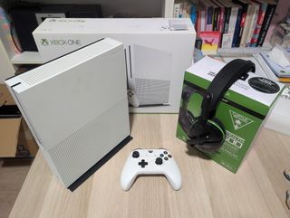 Xbox One S 2TB + Cuffie Wireless Turtle Beach Stealth 600