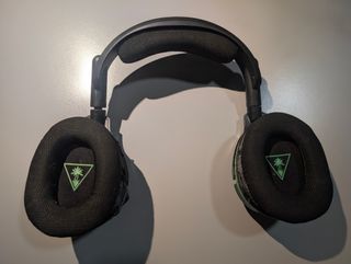 Xbox One S 2TB + Cuffie Wireless Turtle Beach Stealth 600