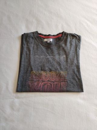 Camiseta de pijama gris con estampado