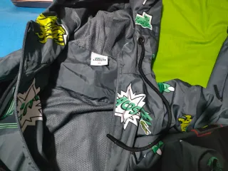 Chándal Lacoste Gris y Verde