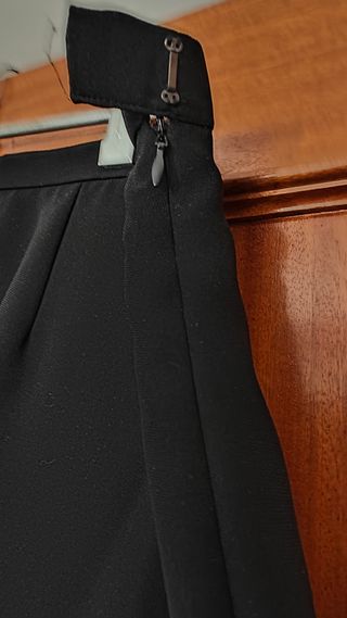 Falda negra evasé vestir talla 46