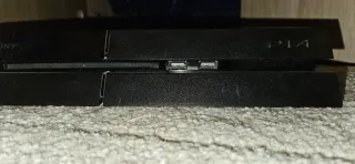 PS4 Original con 2 mandos