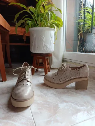 Zapatos con cordones