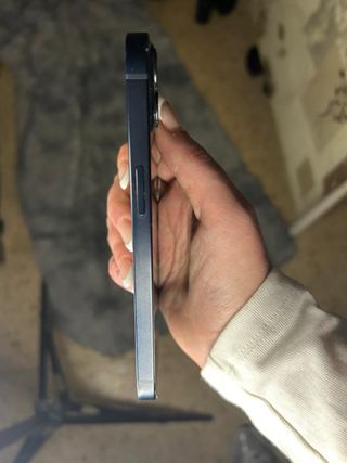 iPhone 13 Azul Como Nuevo