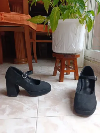 Zapatos de tacón negros talla 36
