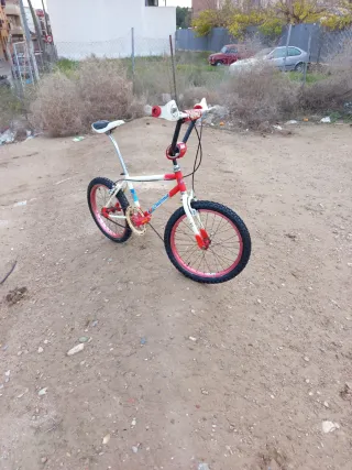 Bicicleta BH  BMX California xl4