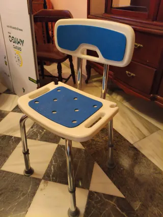 silla geriátrica para personas mayores