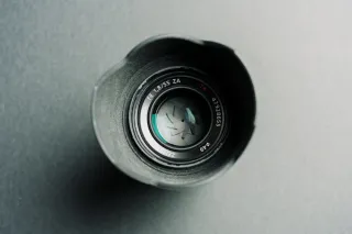 Sony Zeiss 55mm f/1.8 FE Sonnar ZA