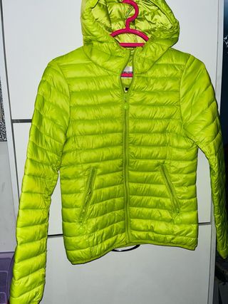 Giubbotto verde imbottito con cappuccio