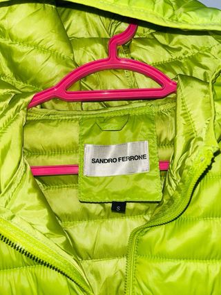 Giubbotto verde imbottito con cappuccio