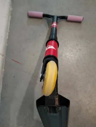 Patinete  de saltos.