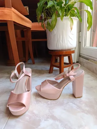 Zapatos de tacón rosa plataforma
