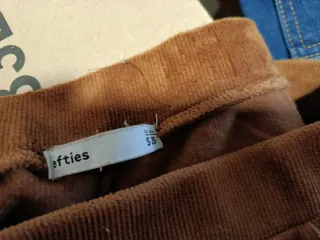 Mayas efecto pana marrones