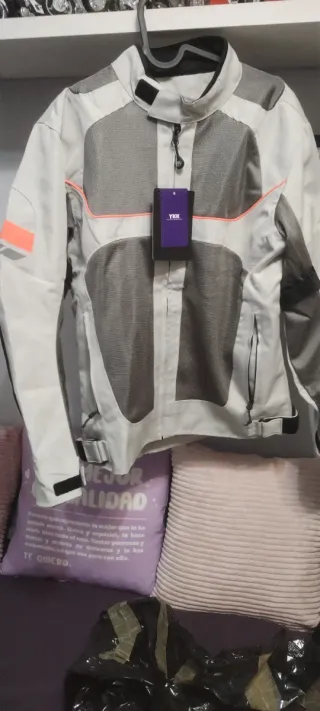 Chaqueta de moto talla L gris y naranja