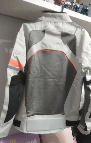 Chaqueta de moto talla L gris y naranja