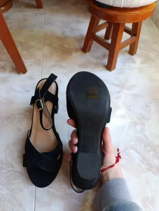 Sandalias de tacón negras