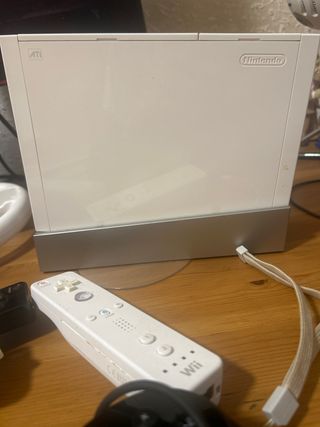 Nintendo Wii giapponese bianca con controller