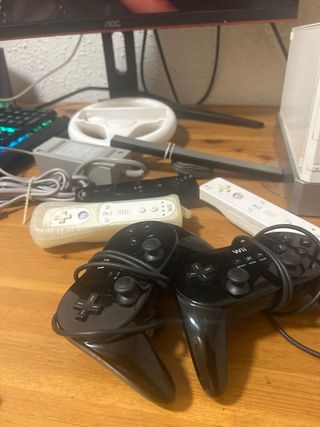 Nintendo Wii giapponese bianca con controller