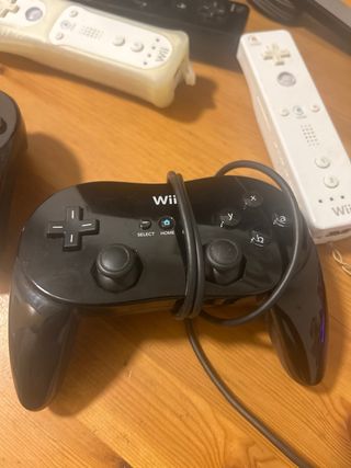 Nintendo Wii giapponese bianca con controller
