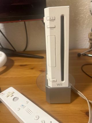 Nintendo Wii giapponese bianca con controller