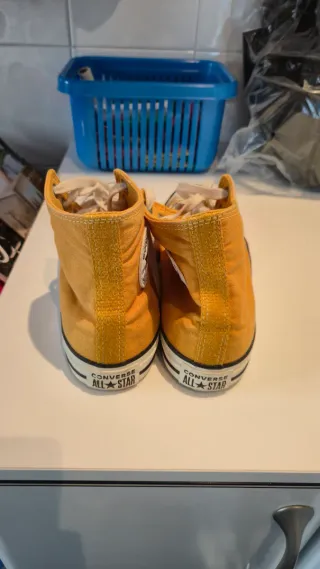 Converse Chuck Taylor All Star '70 Hi Amarillas