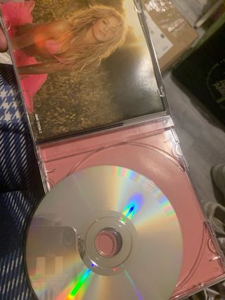 CD Shakira Sale el Sol
