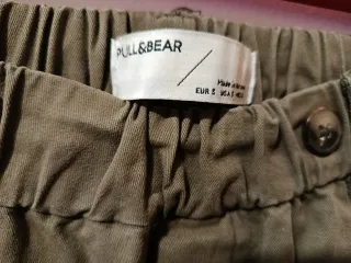 Pantalón Pull&Bear verde oliva