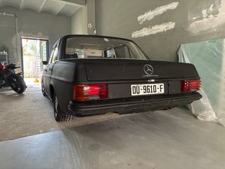 Mercedes-Benz 220 1980