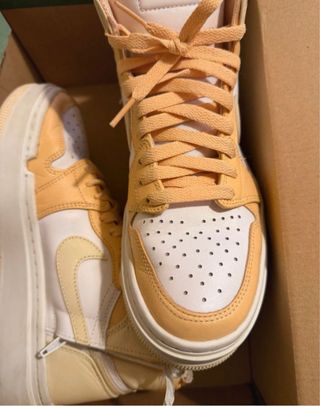 Nike Zapatillas Blancas y Amarillas