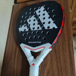 Pala Adidas Metalbone Team 2025