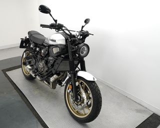 YAMAHA XSR700 LEGACY 2025 2910 kms.