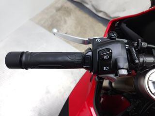 HONDA CBR 650 R 2022 13581 kms.