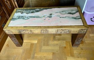 Mesa centro de madera tallada y mármol
