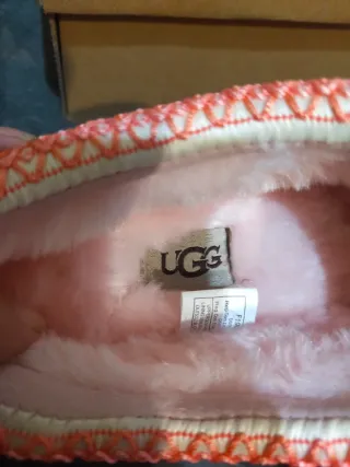 Zuecos UGG Taz Rosa