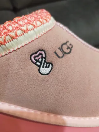 Zuecos UGG Taz Rosa