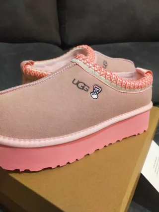 Zuecos UGG Taz Rosa