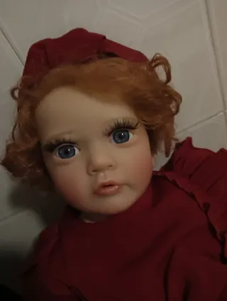 Bambola realistica bambina